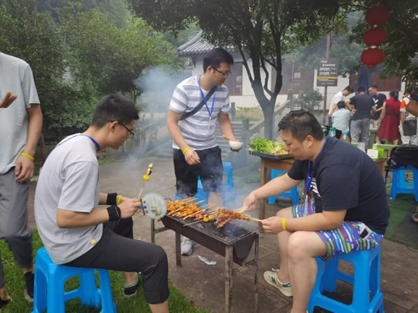 慕宸生活团建 | 五湖四海聚一厂 情同手足友谊长