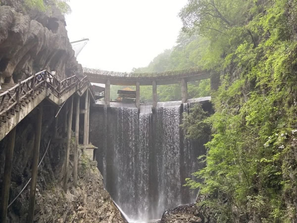 平凹国际家居 | 青春有梦，不负时光，共赏湖光山色！